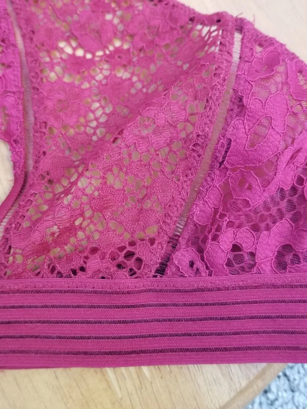 Victoria's Secret Bra Top Size XS Lace Bralette Dark Red Victorian